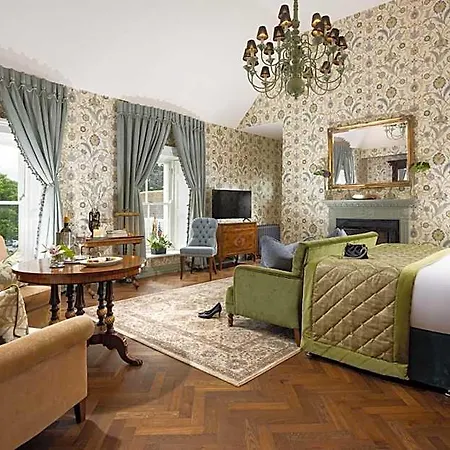 Tulfarris And Golf Hotel 4*